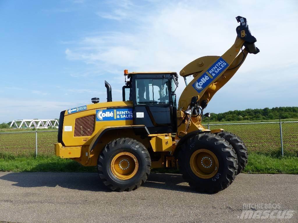CAT 926 M Фронтальні навантажувачі