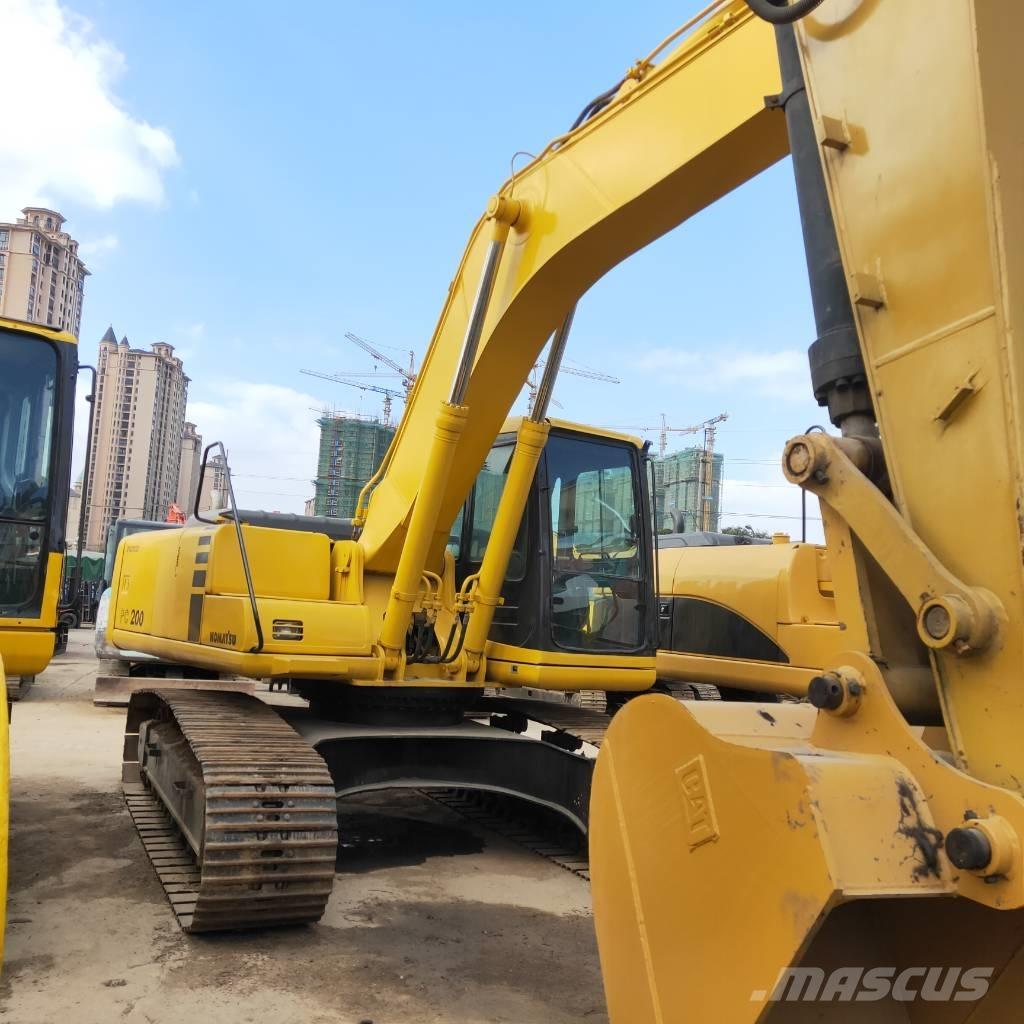 Komatsu PC200-6 Гусеничні екскаватори