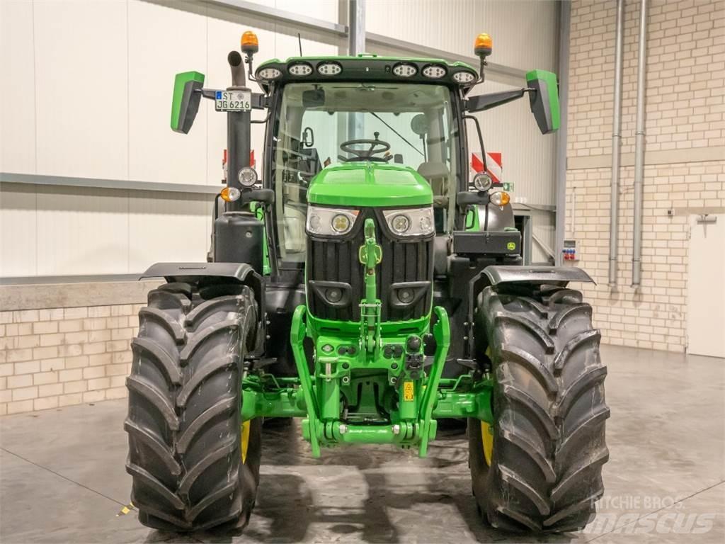 John Deere 6R215 Трактори