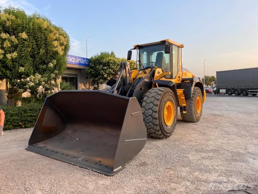 Volvo L120H Фронтальні навантажувачі