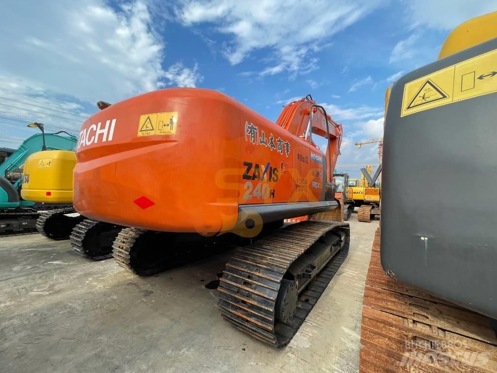 Hitachi ZX 240 Гусеничні екскаватори