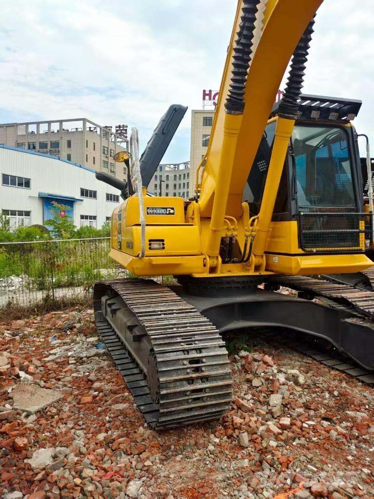 Komatsu PC 210 Гусеничні екскаватори