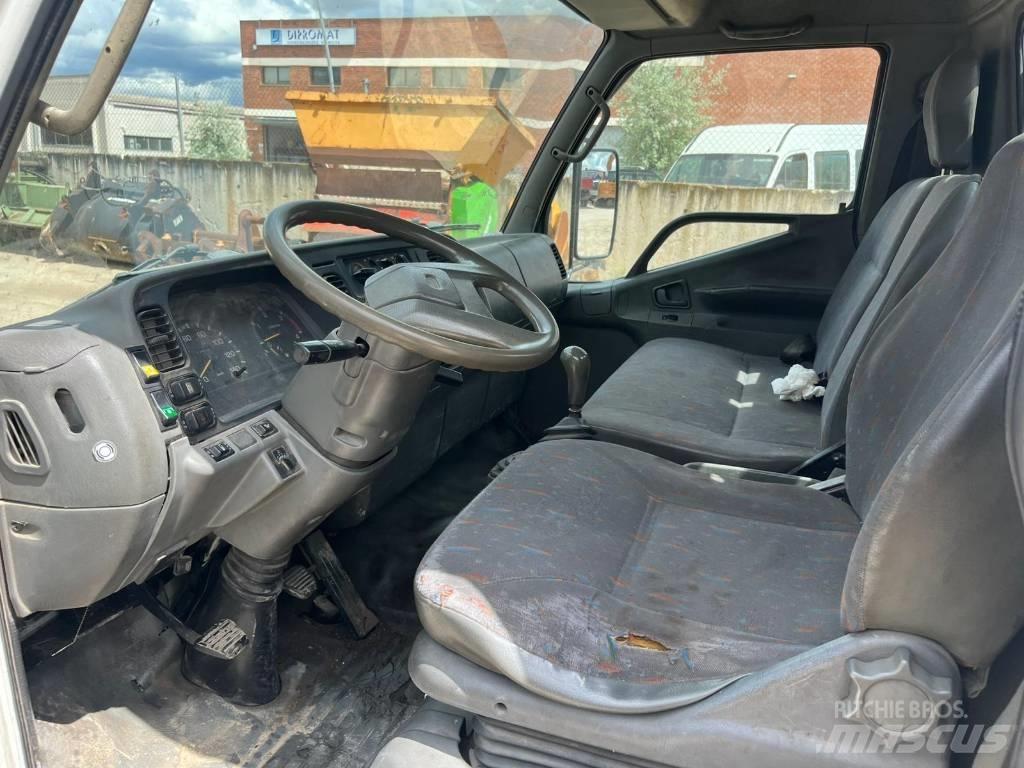 Mitsubishi Canter Вантажівки з гаковим підйомом