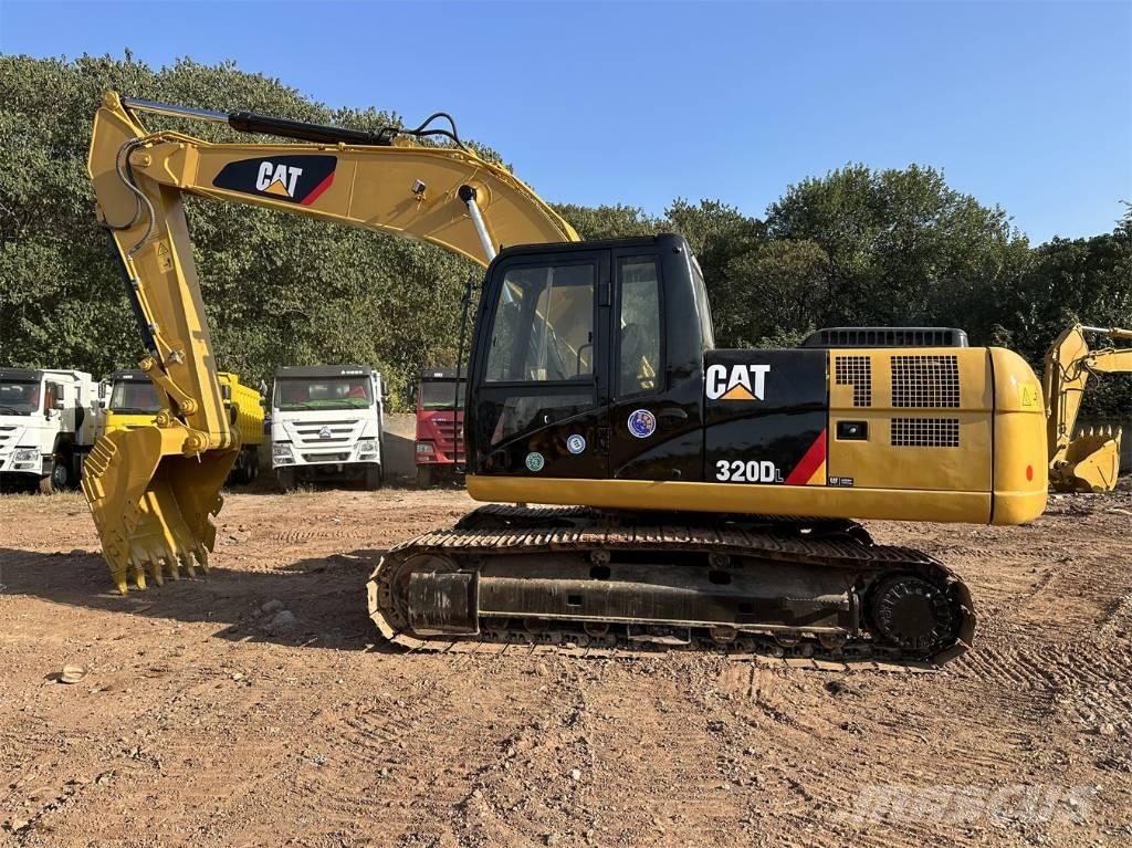 CAT 320DL Гусеничні екскаватори