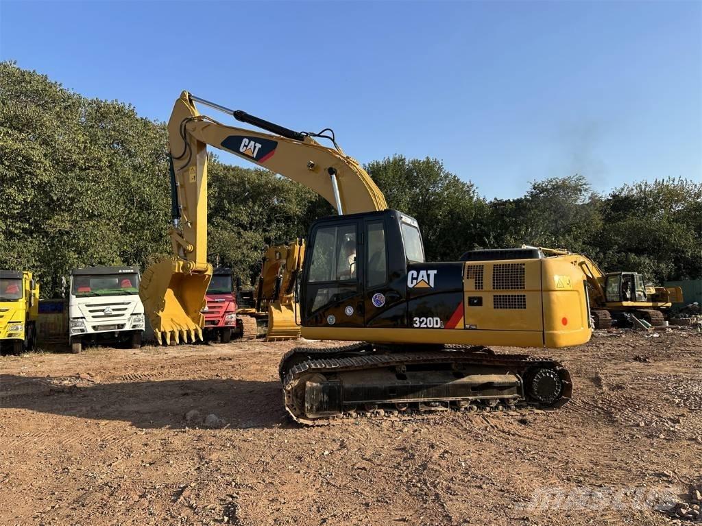 CAT 320DL Гусеничні екскаватори