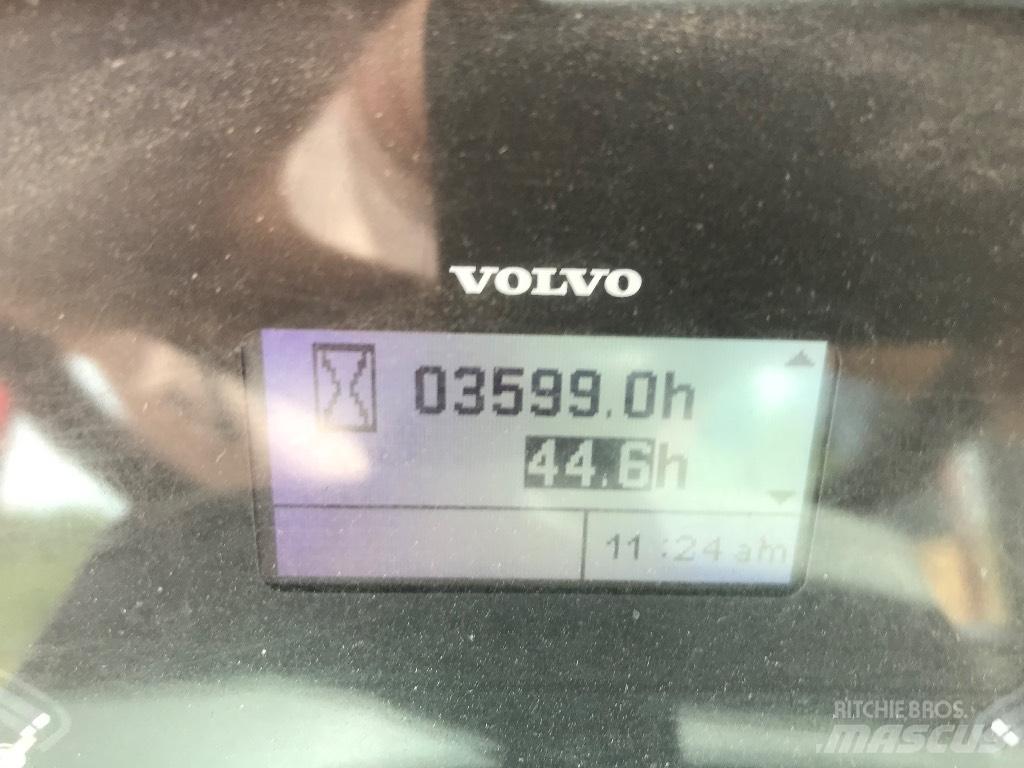 Volvo L 30 G Фронтальні навантажувачі