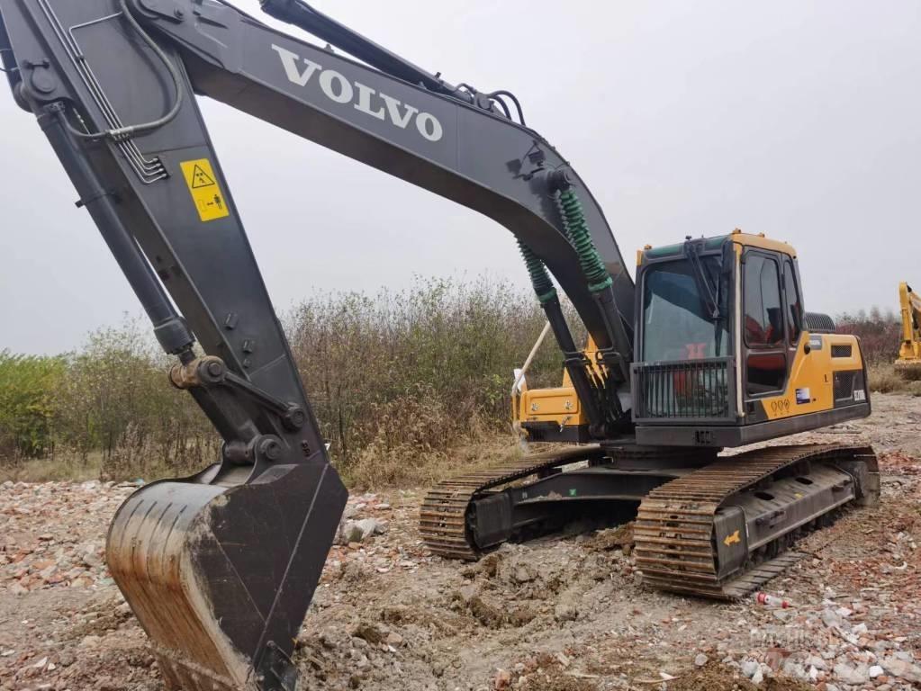 Volvo EC210D Гусеничні екскаватори