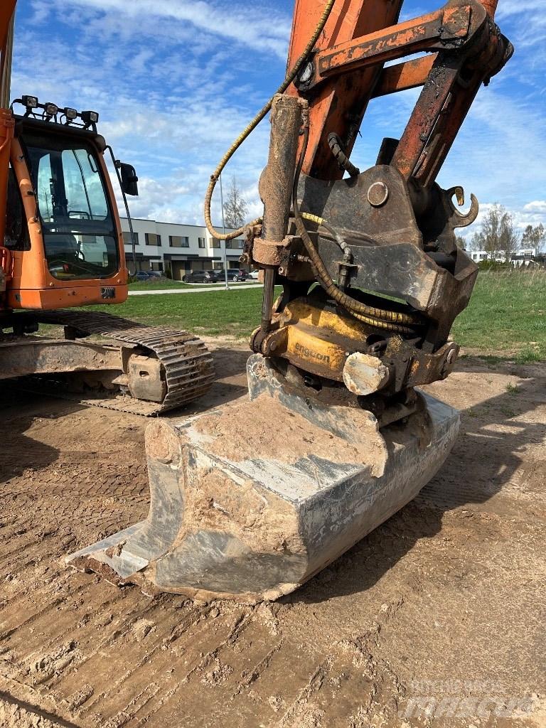 Doosan DX 255 LC Гусеничні екскаватори
