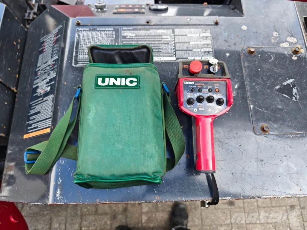 Unic URW 506 CDE Гусеничні крани