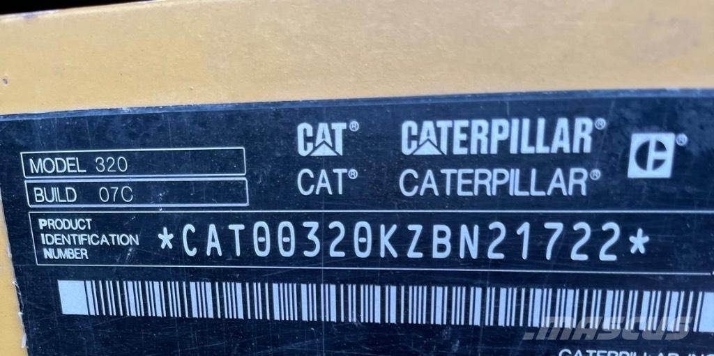 CAT 320 Гусеничні екскаватори