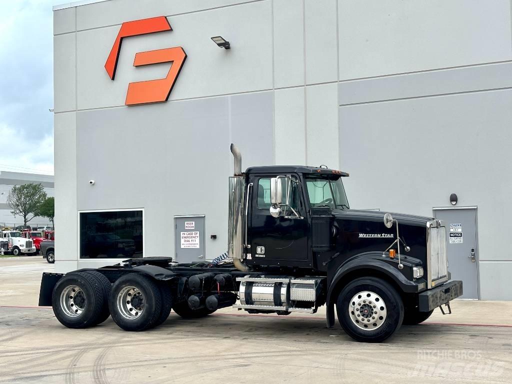 Western Star 4900 Тягачі