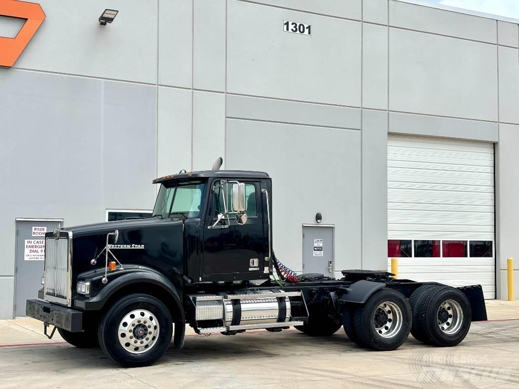 Western Star 4900 Тягачі