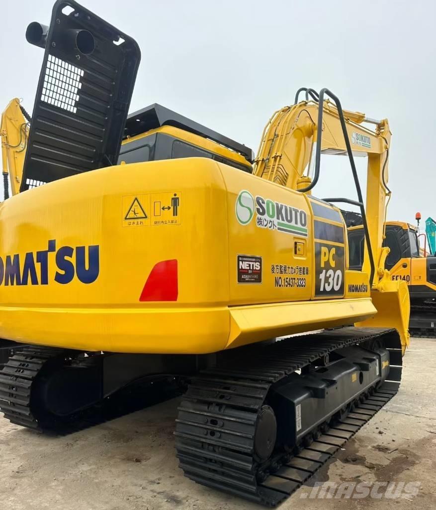 Komatsu 130 Гусеничні екскаватори