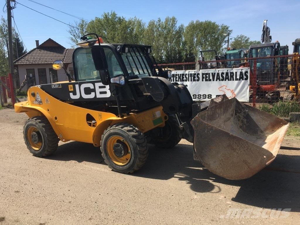 JCB 520-40 Телескопічні навантажувачі