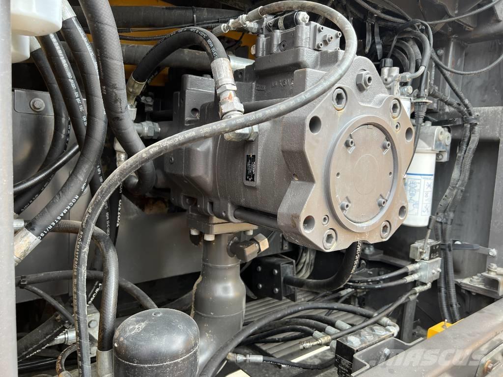 Volvo EC750E L Гусеничні екскаватори