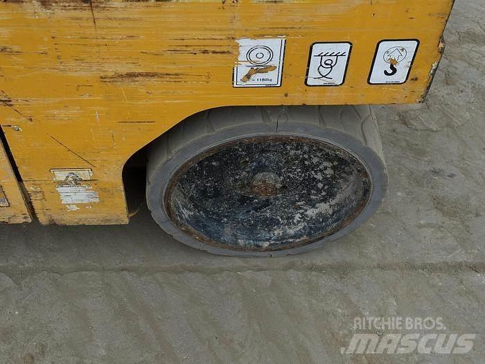 JCB S3246E Інші підйомники і платформи