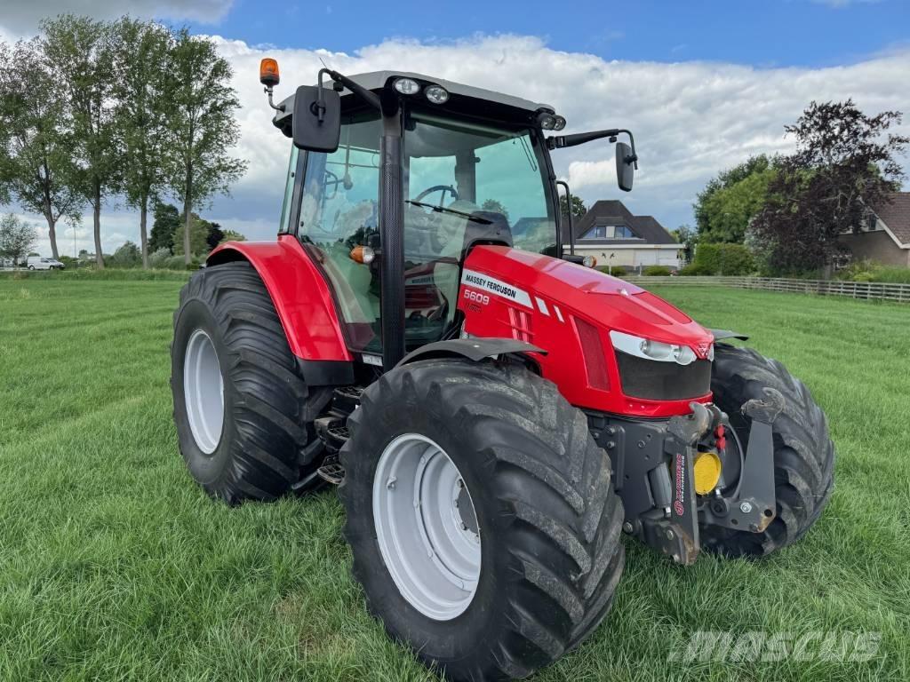 Massey Ferguson 5609 Трактори