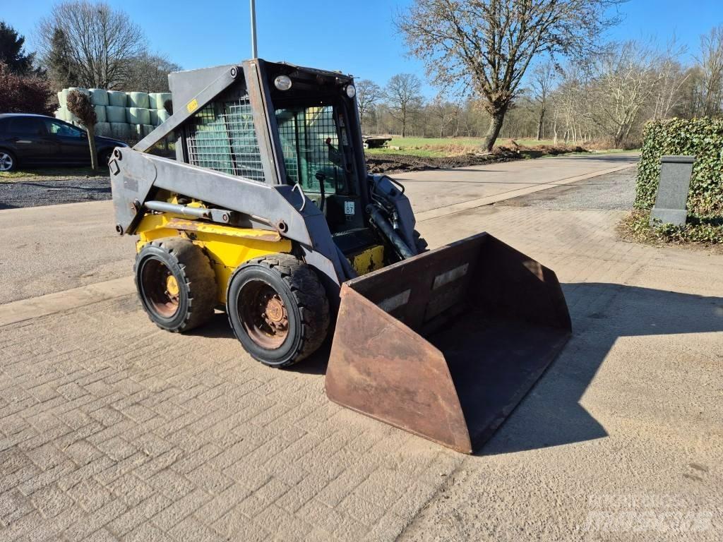 New Holland LS 160 Міні-навантажувачі