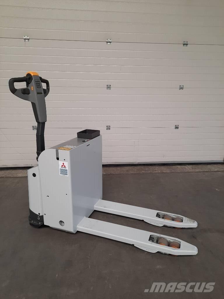 UniCarriers PLL180 Штабелери