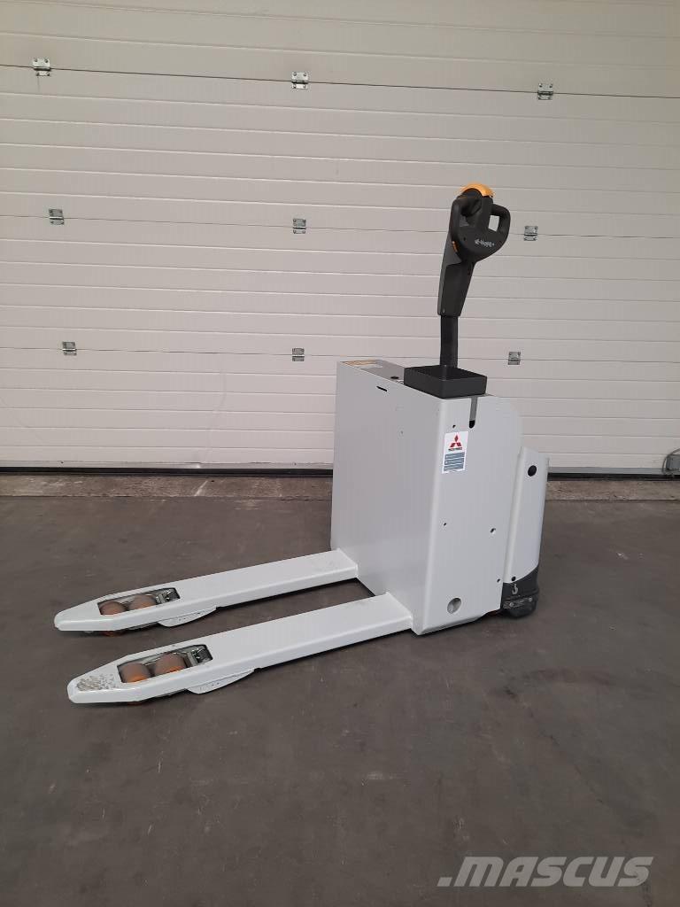 UniCarriers PLL180 Штабелери