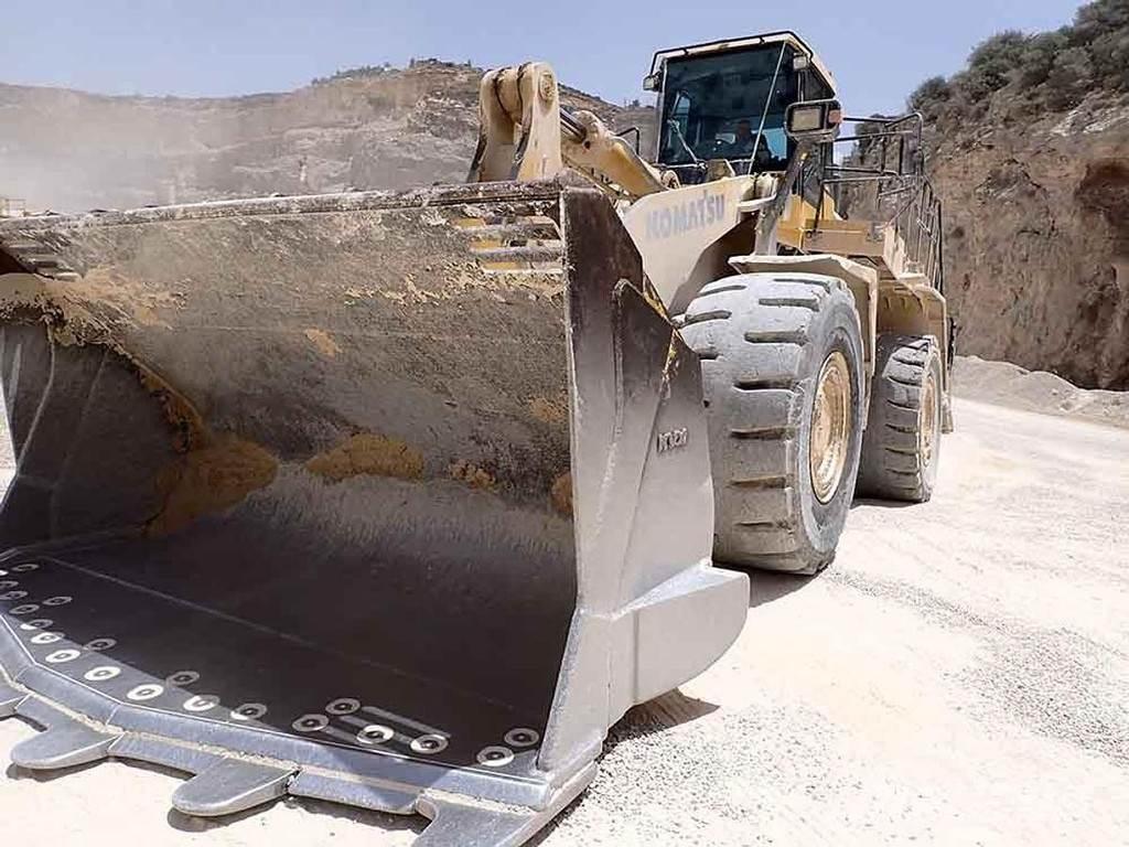 Komatsu WA600-8EO Фронтальні навантажувачі