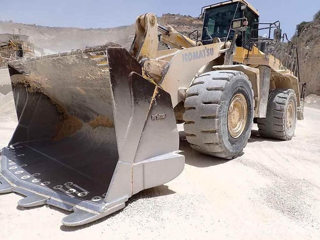 Komatsu WA600-8EO Фронтальні навантажувачі