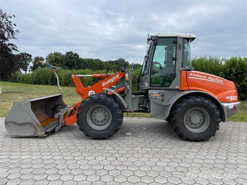Atlas AR550SL Фронтальні навантажувачі