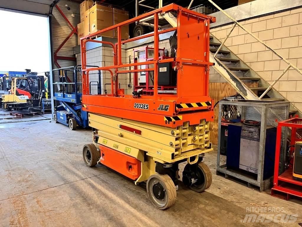 JLG 2032ES Підйомники-ножиці