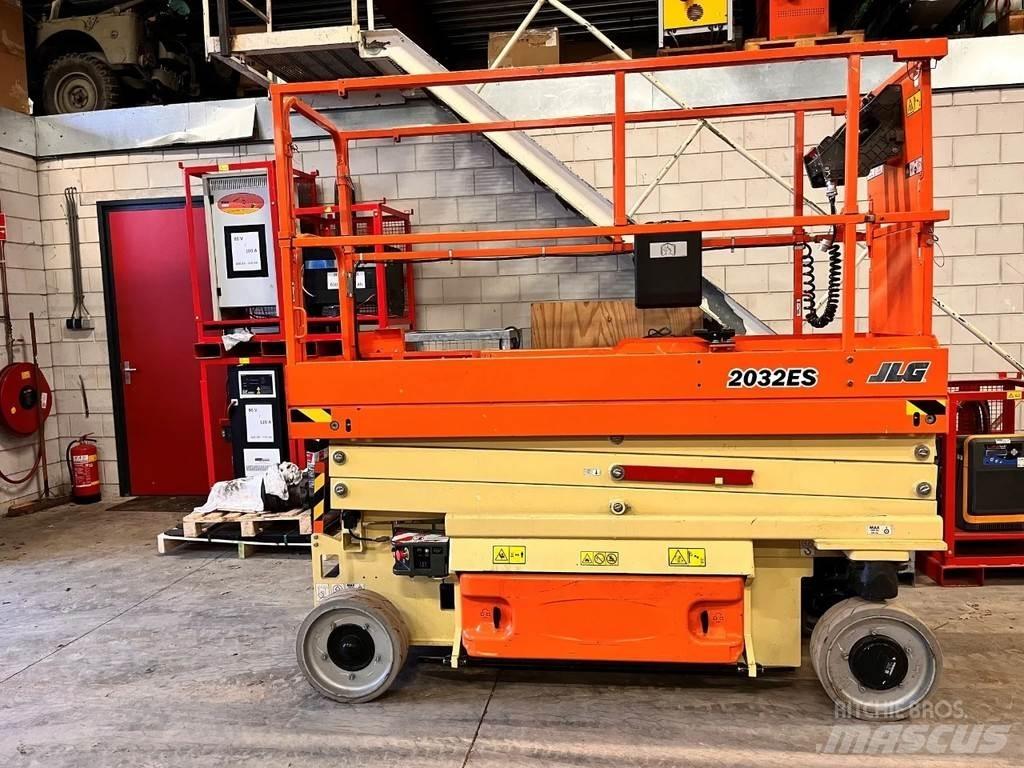 JLG 2032ES Підйомники-ножиці