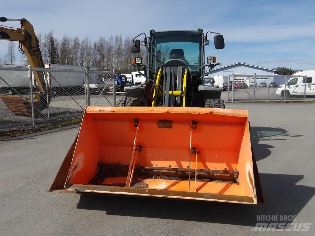 Kramer 880 Фронтальні навантажувачі