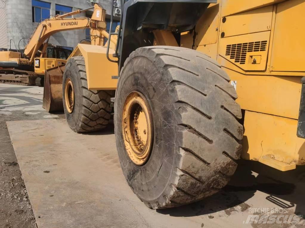 Komatsu WA 500-3 Фронтальні навантажувачі