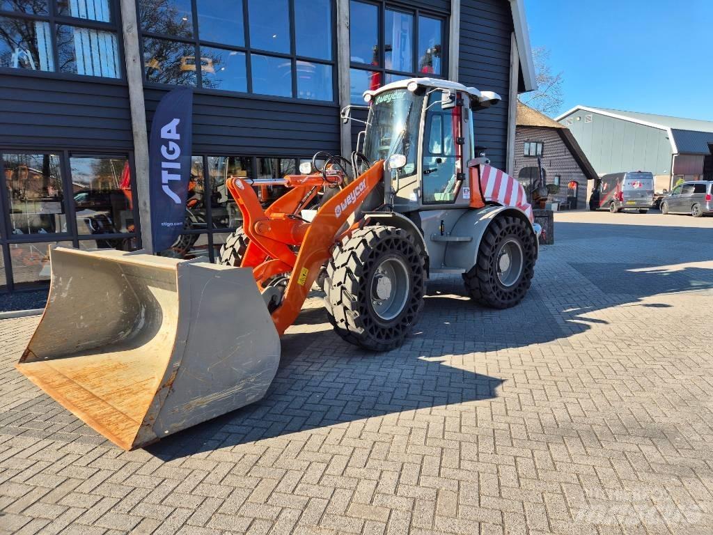 Weycor 560 Фронтальні навантажувачі