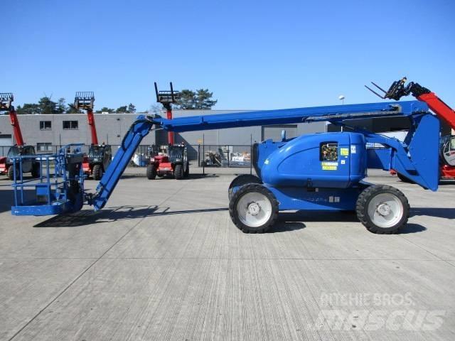JLG 600 AJ (253) Компактні самохідні стрілові підйомники