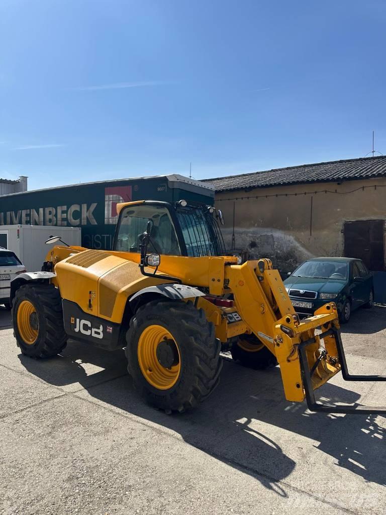 JCB 531-70 Телескопічні навантажувачі