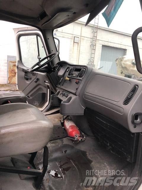 Freightliner m2 Фургони