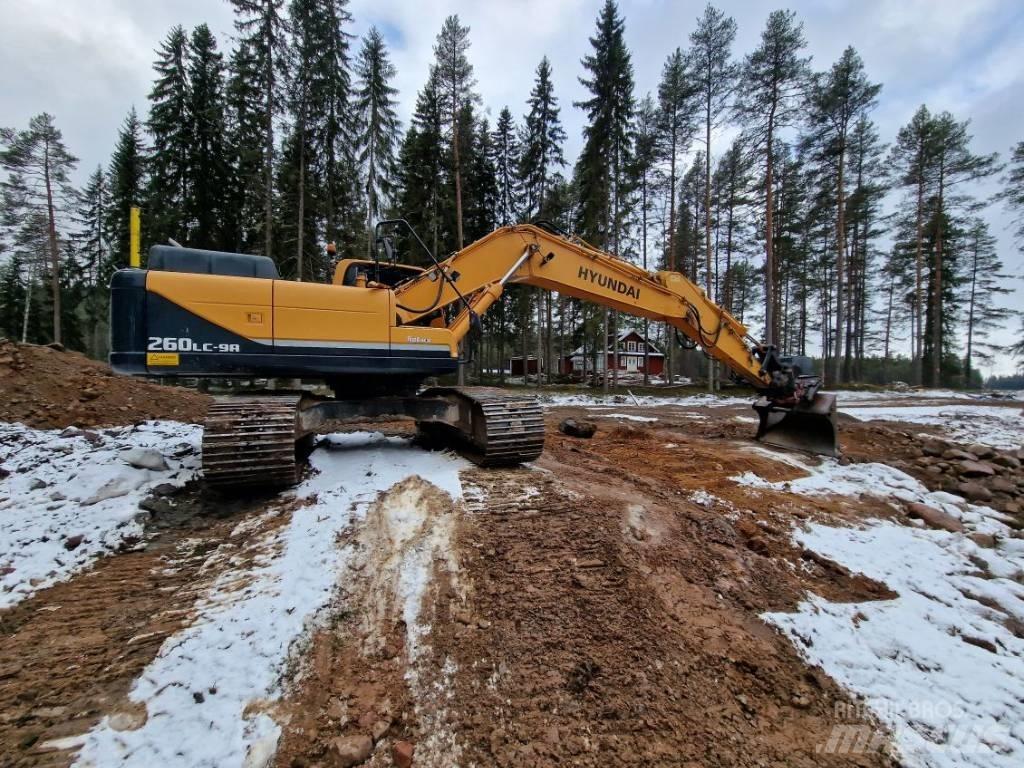 Hyundai 260 LC Гусеничні екскаватори