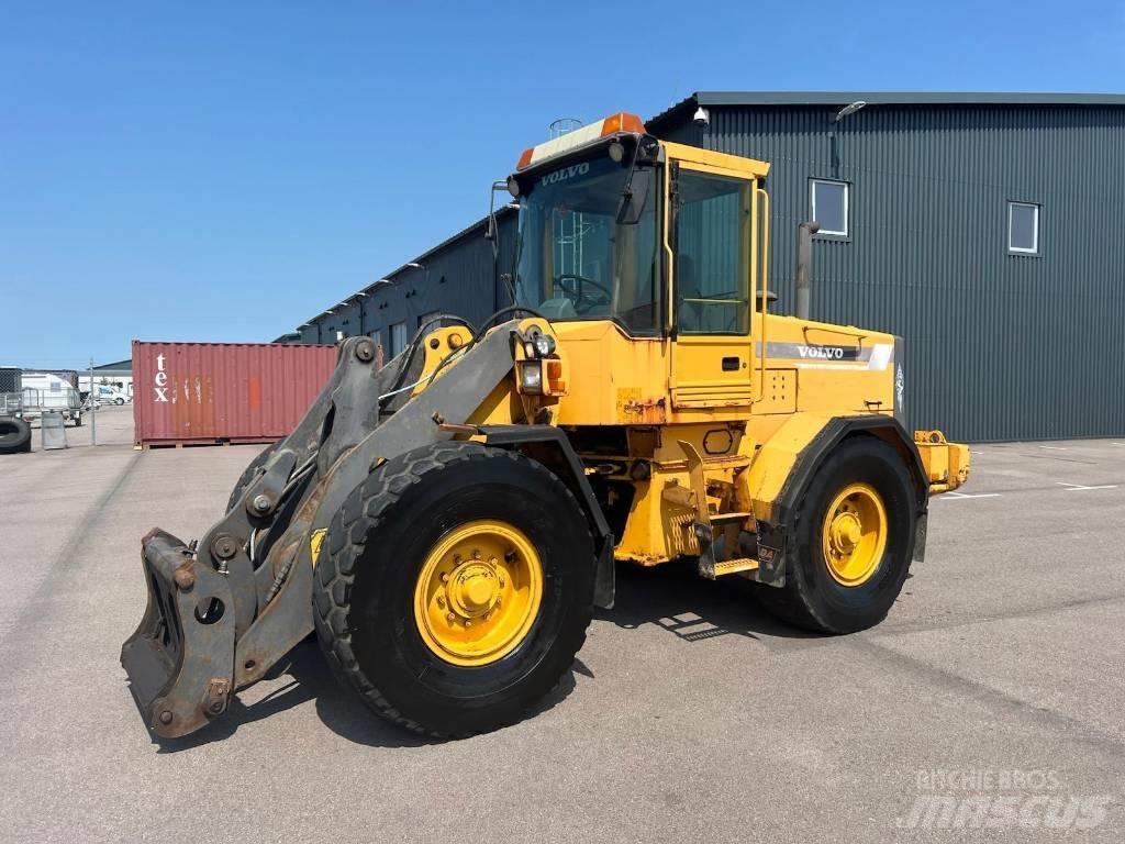 Volvo L 70 C Фронтальні навантажувачі