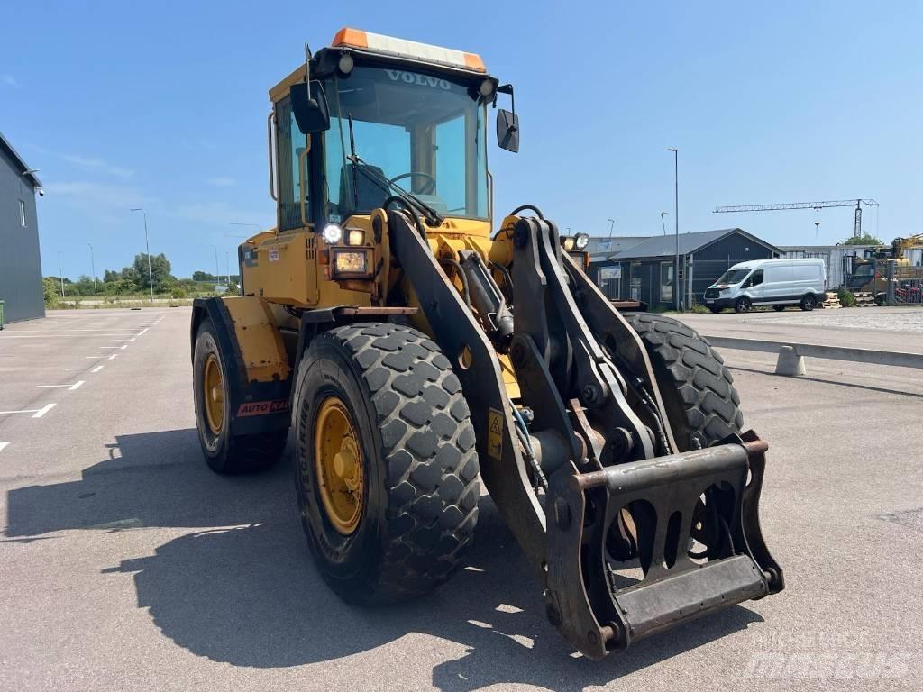 Volvo L 70 C Фронтальні навантажувачі