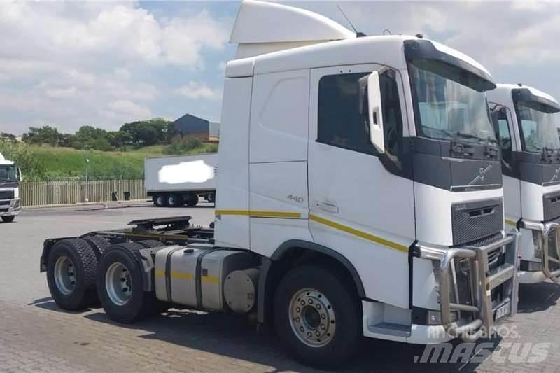 Volvo FH440 Вантажівки / спеціальні