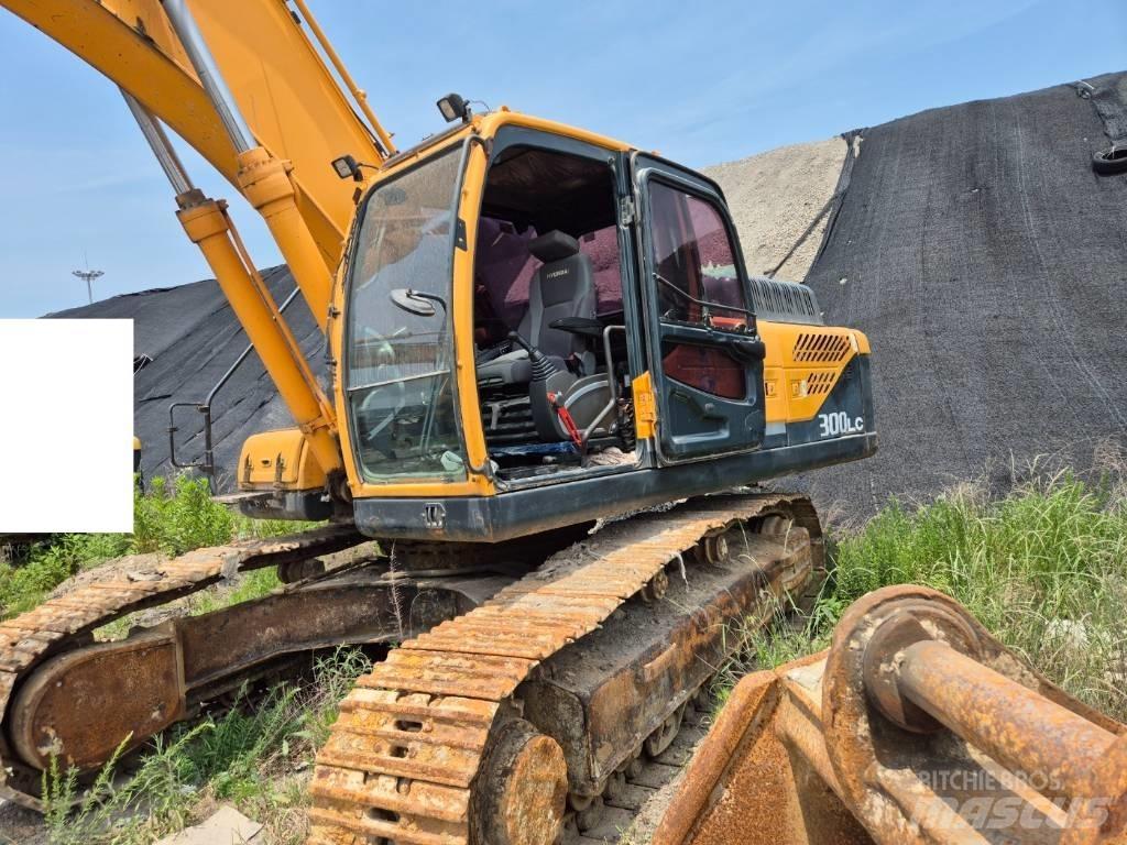 Hyundai Robex 300 LC Гусеничні екскаватори
