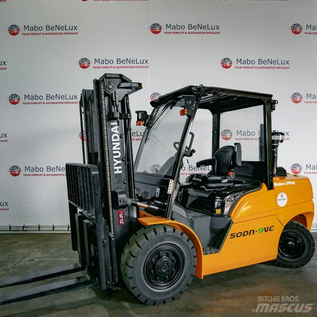 Hyundai 50DN-9VC Дизельні навантажувачі