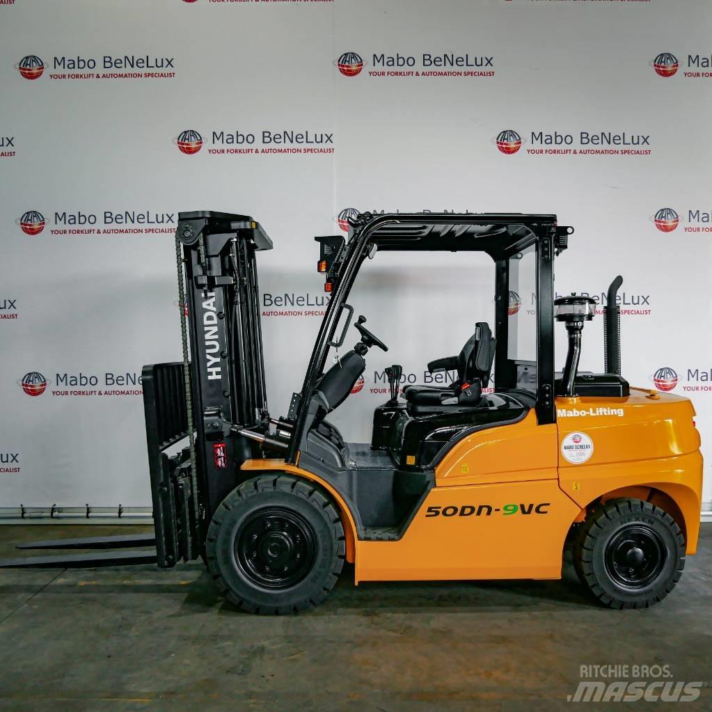 Hyundai 50DN-9VC Дизельні навантажувачі