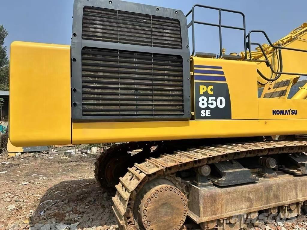 Komatsu PC 850SE Екскаватори-амфібії