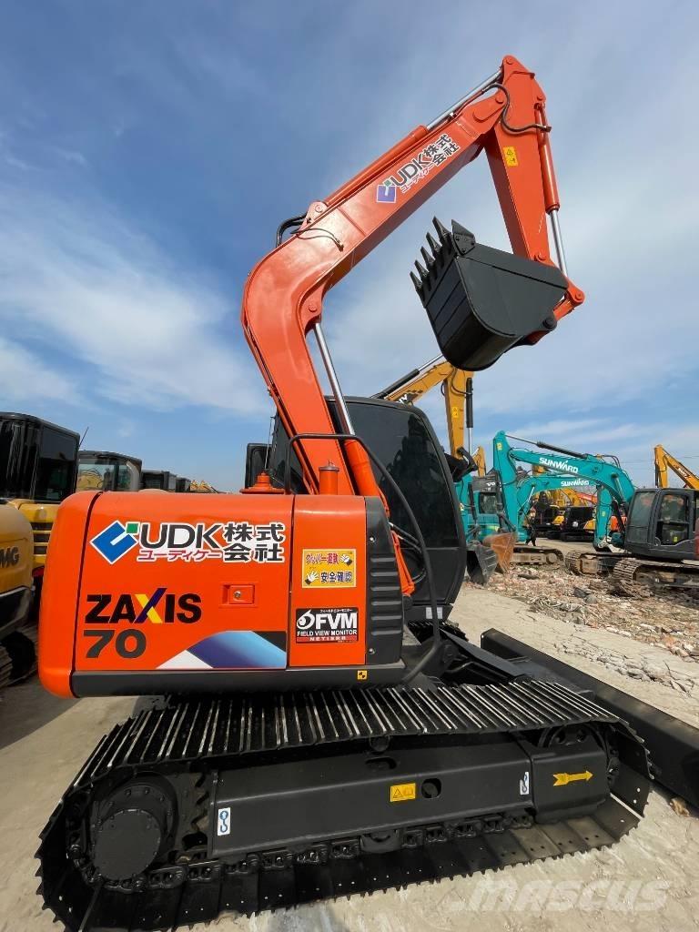 Hitachi Zaxis 70 Гусеничні екскаватори