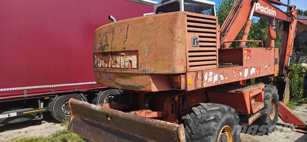 Poclain 82 Колісні екскаватори