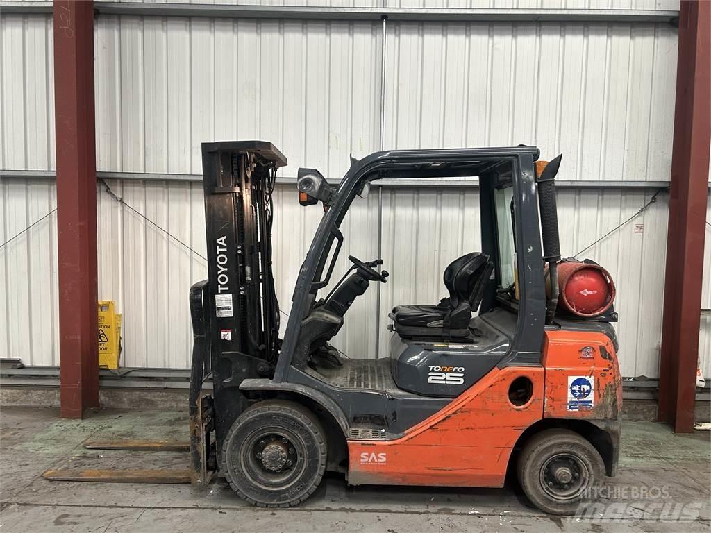Toyota 02-8FGF25 Газові навантажувачі