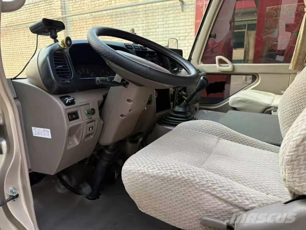 Toyota Coaster Bus Мікроавтобуси