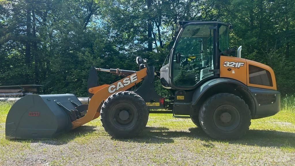 CASE 321 F Фронтальні навантажувачі