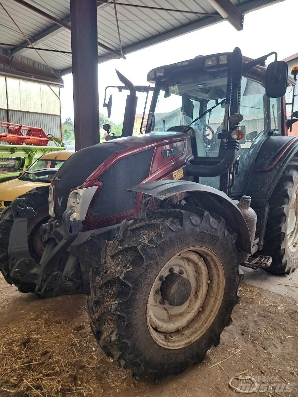 Valtra N123 Трактори