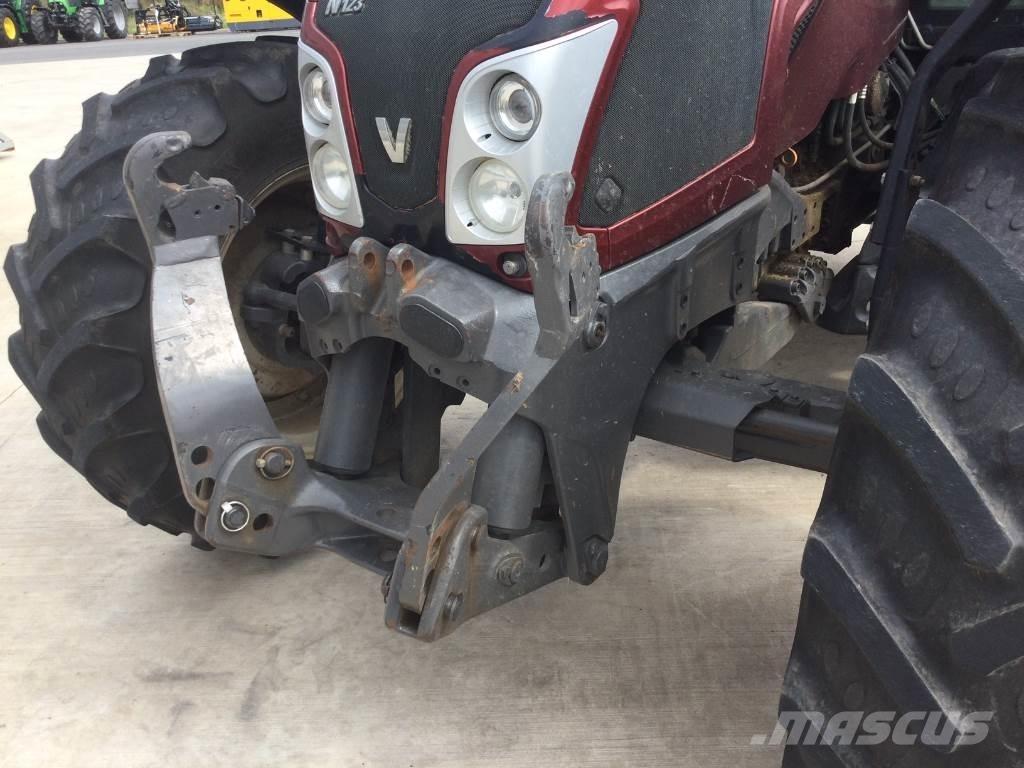 Valtra N123 Трактори